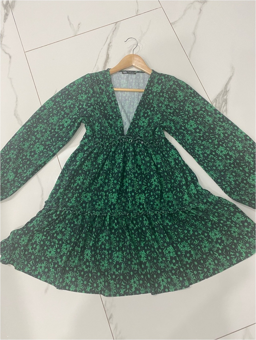 Zara Green Floral Print Long Sleeve Dress Size US 6